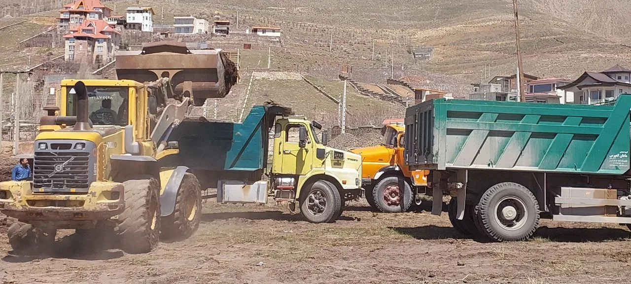 بارگیری و حمل خاک پروژه اراضی ارتش مشا